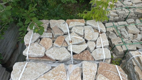 Гранитный плитняк галтованный для мощения купить в Ярославле