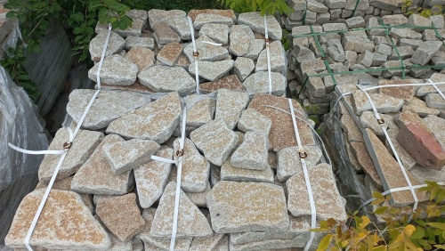 Плитняк гранитный галтованный купить в Ярославле