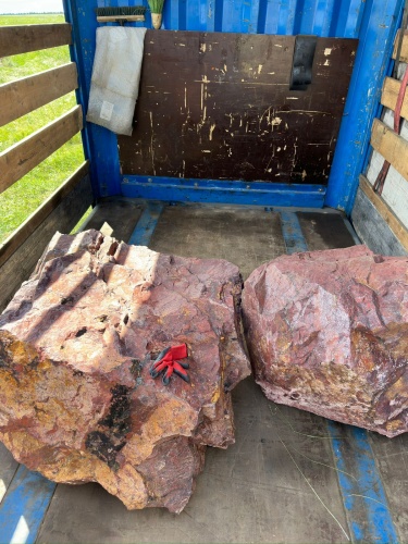 Ландшафтные глыбы красно-фиолетовые 200-1000 килограмм купить в Ярославле