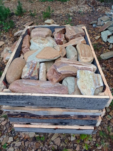 Златолит жёлтый, жёлто-зелёный глыбки и валуны для ланшафтного дизайна купить в Ярославле