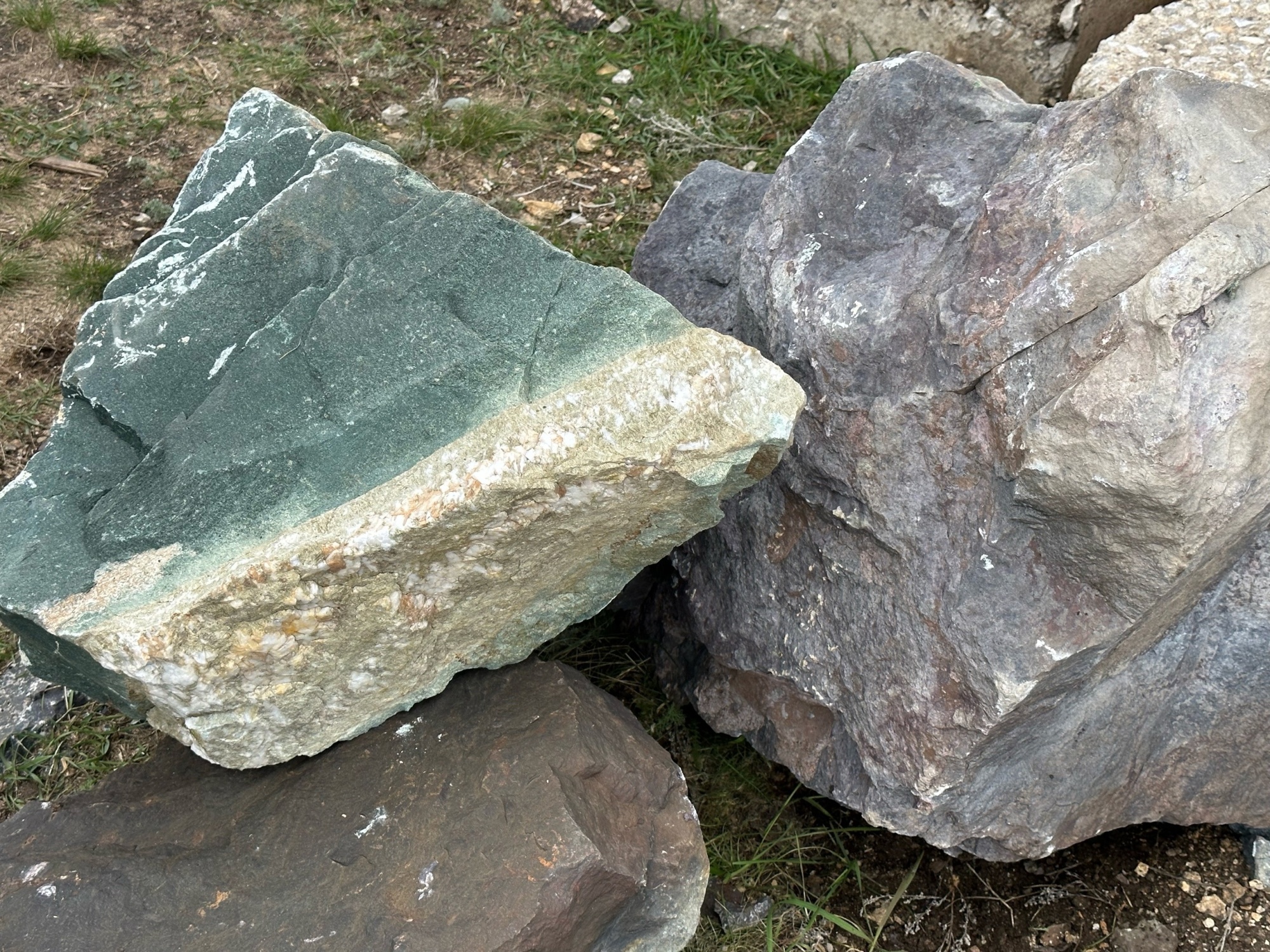 Камни для ландшафтного дизайна зелёные 10-60 килограмм купить в Ярославле