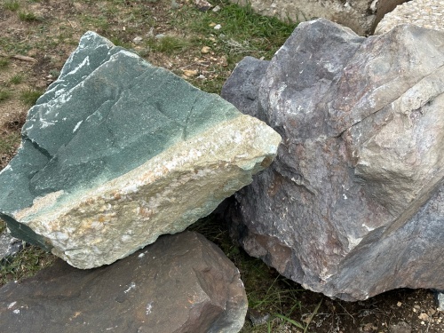 Камни для ландшафтного дизайна зелёные 10-60 килограмм купить в Ярославле