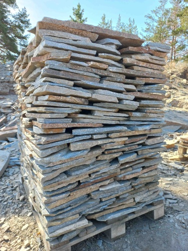 Плитняк златолит серебристый для фасада купить в Ярославле