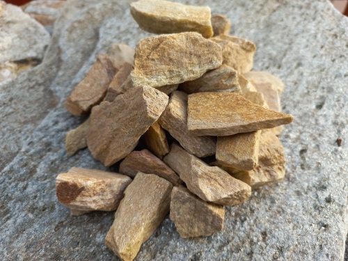 Златолит жёлтый декоративная каменная крошка купить в Ярославле