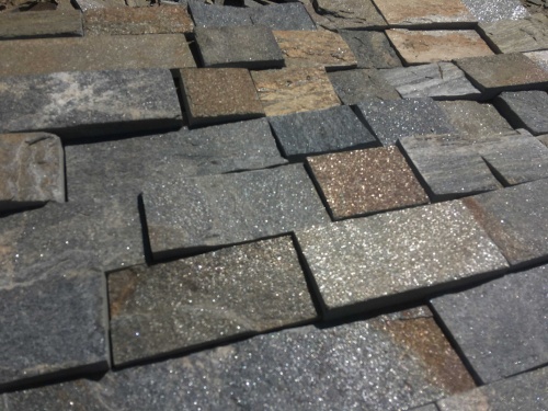 Плитка пилёная златолит Уральский для цоколя, отмостки купить в Ярославле