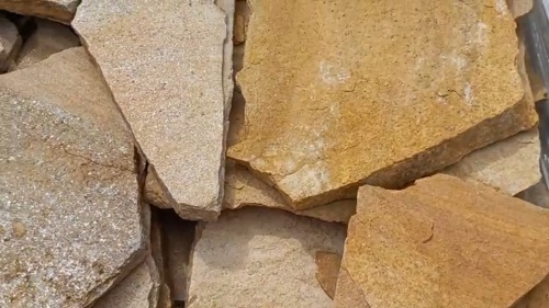 Плитняк златолит жёлтый для цоколя купить в Ярославле