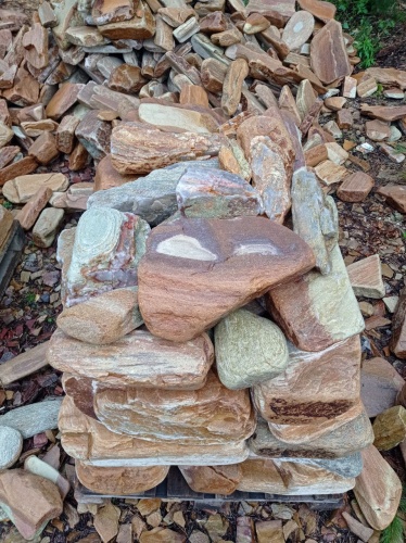 Златолит жёлтый, жёлто-зелёный глыбки и валуны для ланшафтного дизайна купить в Ярославле