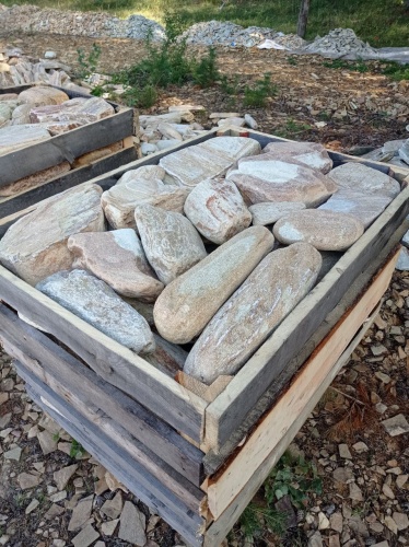 Златолит жёлтый, жёлто-зелёный глыбки и валуны для ланшафтного дизайна купить в Ярославле