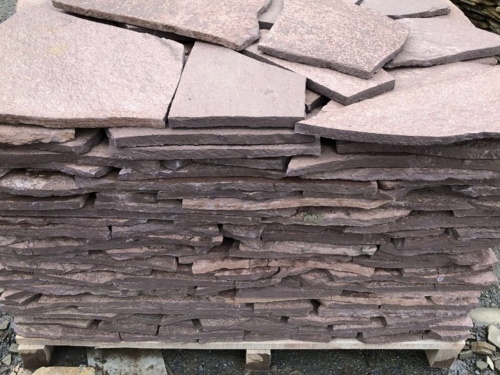 Плитняк лемезит бордовый для облицовки цоколя 20-25 мм  купить в Ярославле