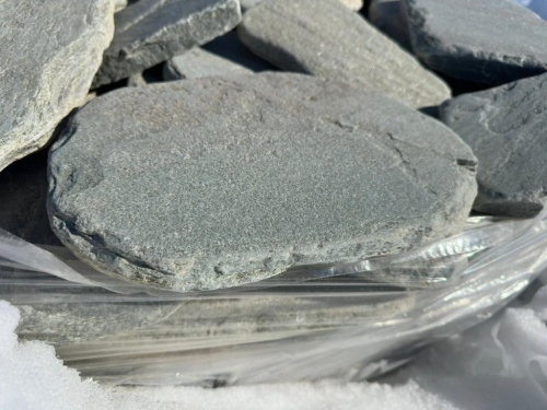 Плитняк златолит зелёный галтованный для цоколя купить в Ярославле